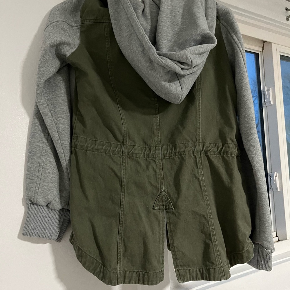 Jacket - Picture 3 of 4